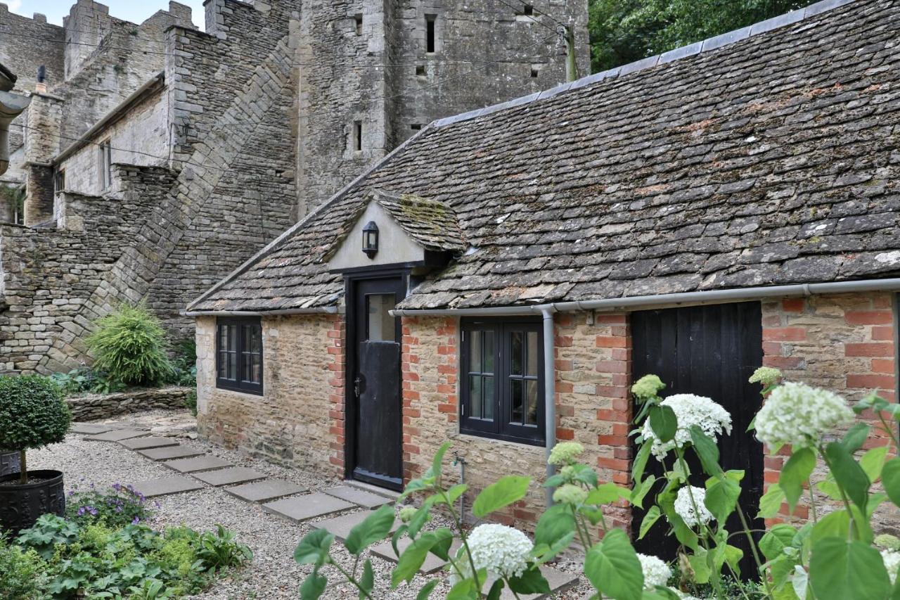 The Bothy Beverston Castle Tetbury Extérieur photo