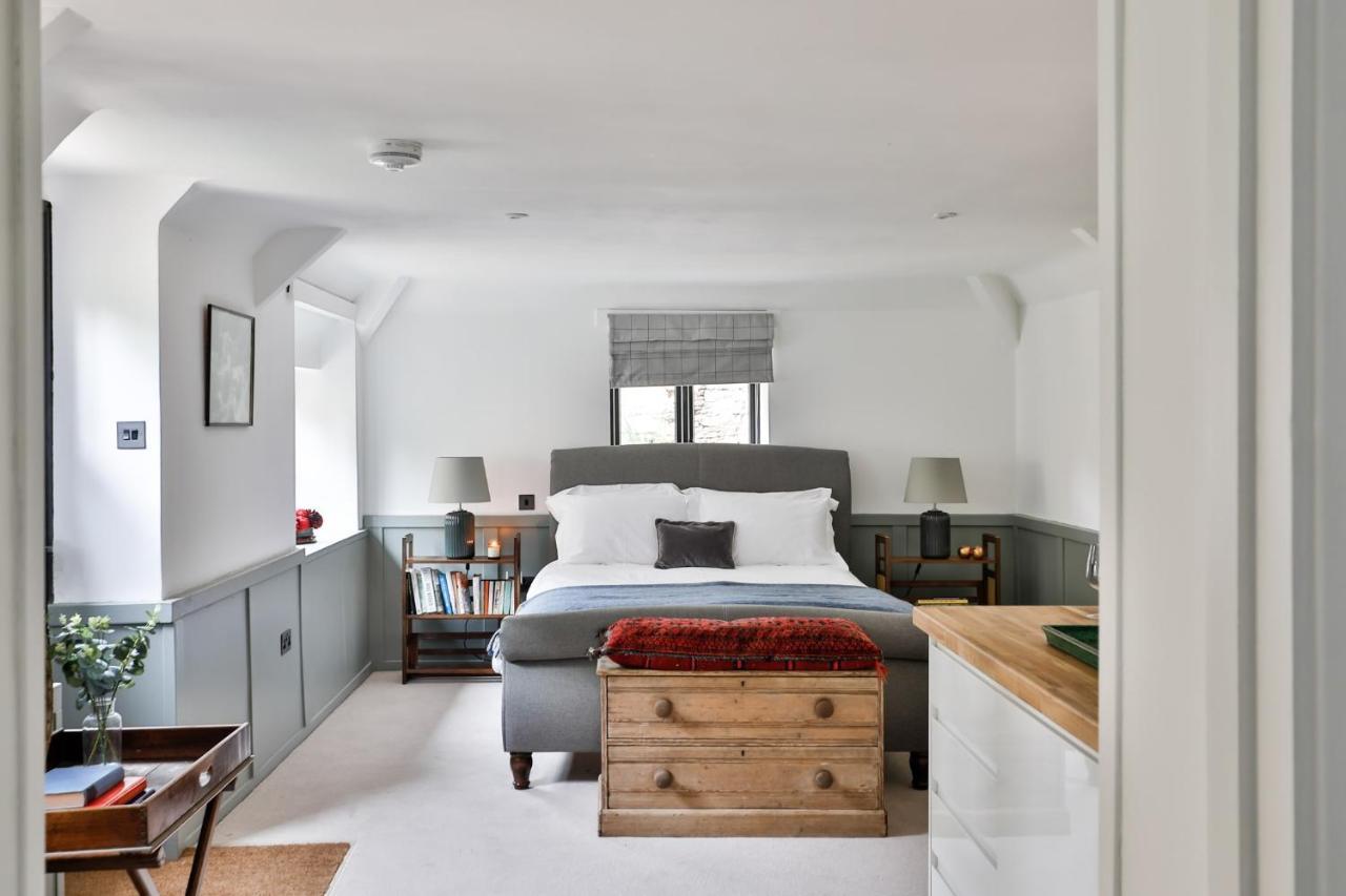 The Bothy Beverston Castle Tetbury Extérieur photo
